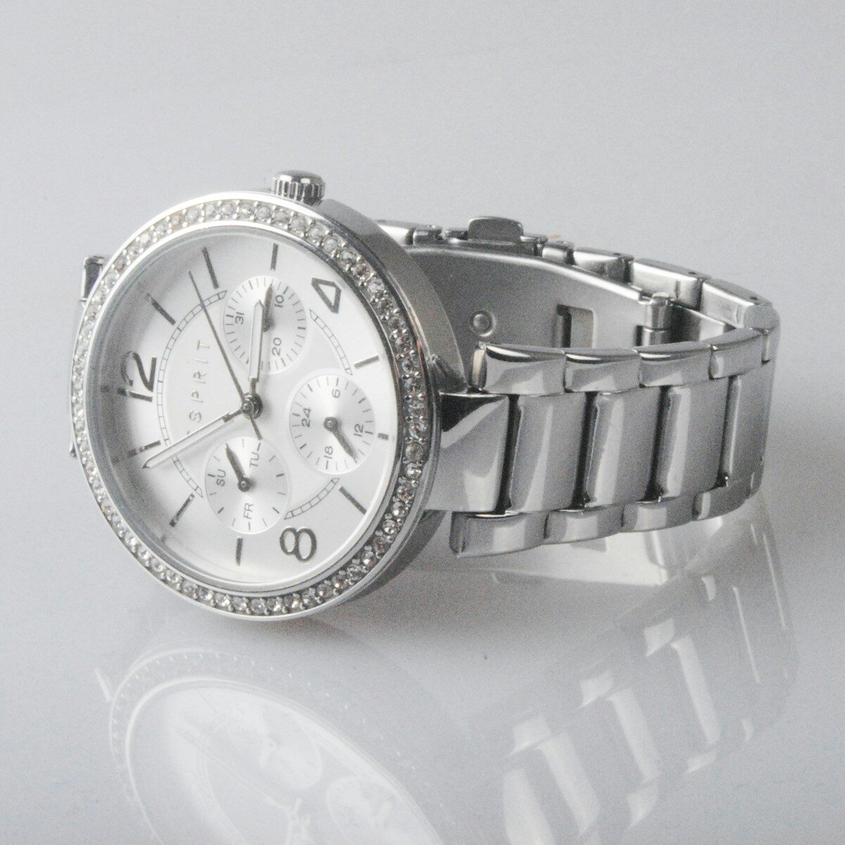Photo by Ђорђе Јовичић round silver-colored chronograph watch with link band displaying 2: 48